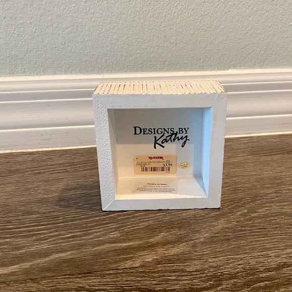 “Teachers Change the World” 
w/leaf & bow embellishment Book Stack - Picture 8 of 8